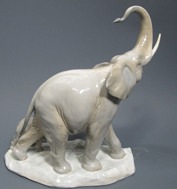 lladro blue elephant